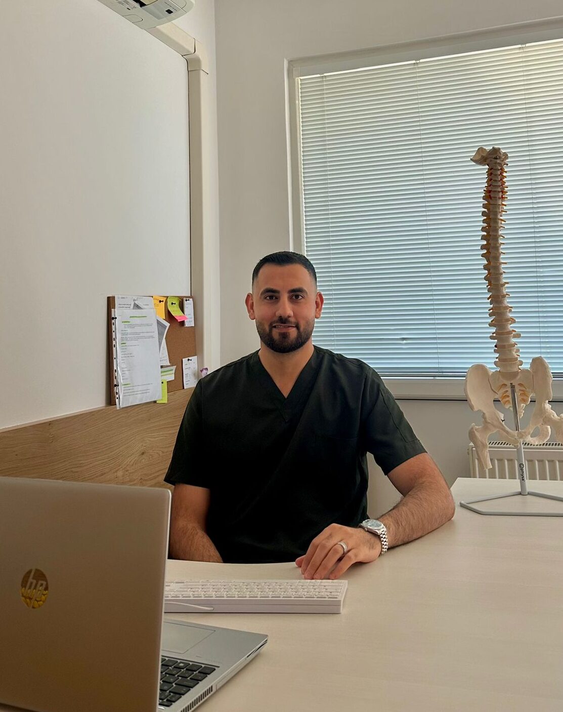 MUDr. Ahmed Attar S.A. – neurochirurg